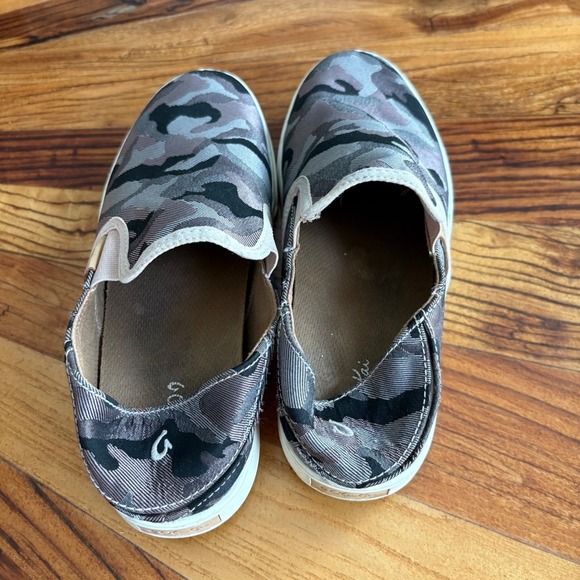OluKai Pehuea Pa'i Women's Slip On Sneakers Pink Gray Camouflage Print Size 8.5 - Picture 4 of 6